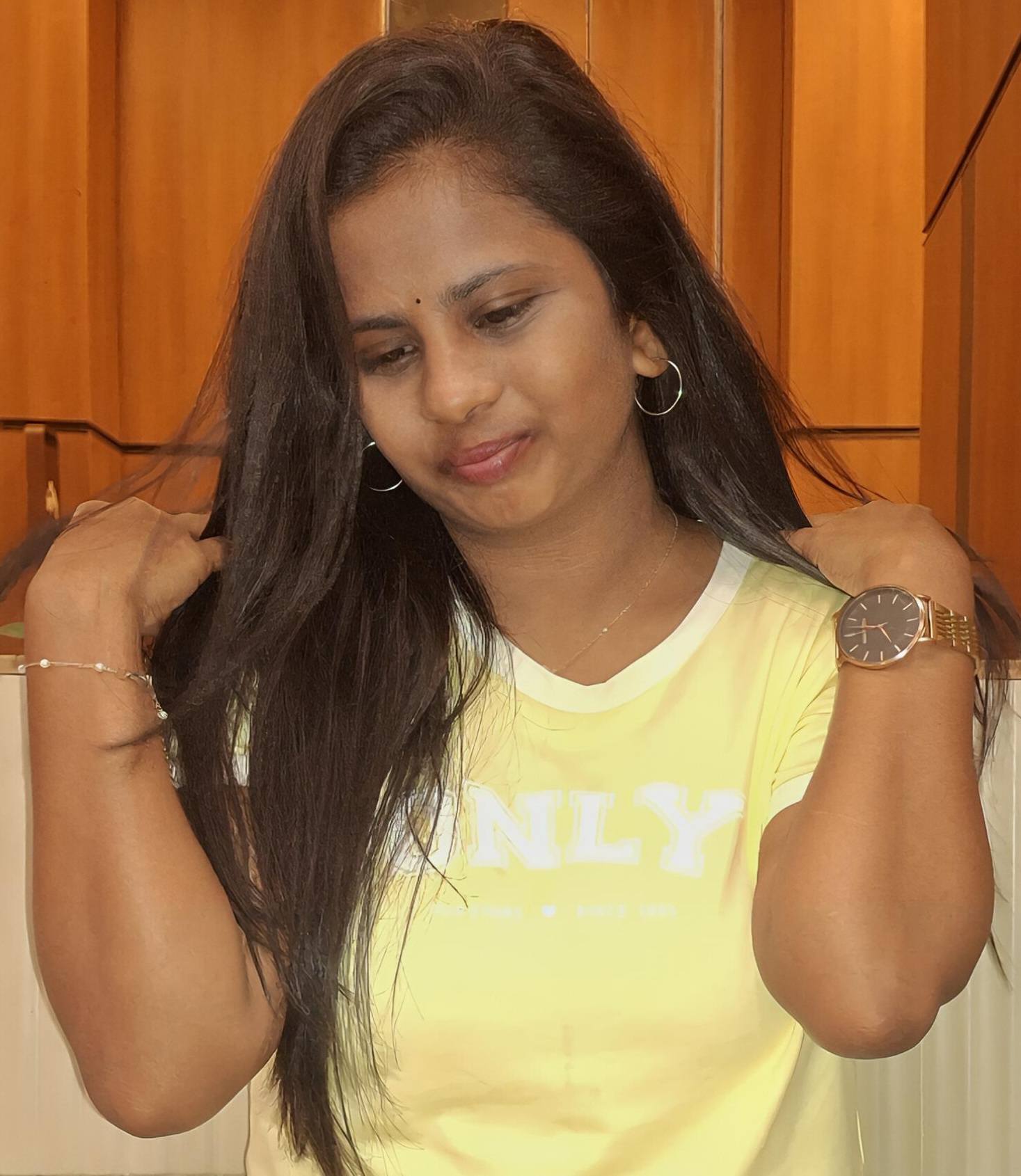 Akula Divya sri